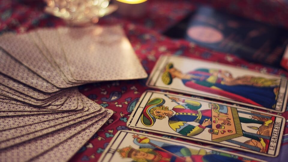 Escola de Tarot Ysa Nuit